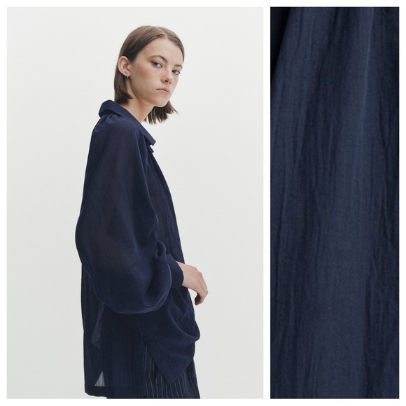 NWT. Massimo Dutti Navy Blue Cotton Voile Blouse with Gathered Details. Size S. - Picture 3 of 11